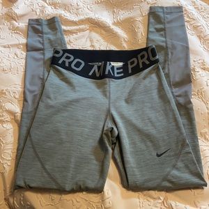 Nike Pro Women’s Tights